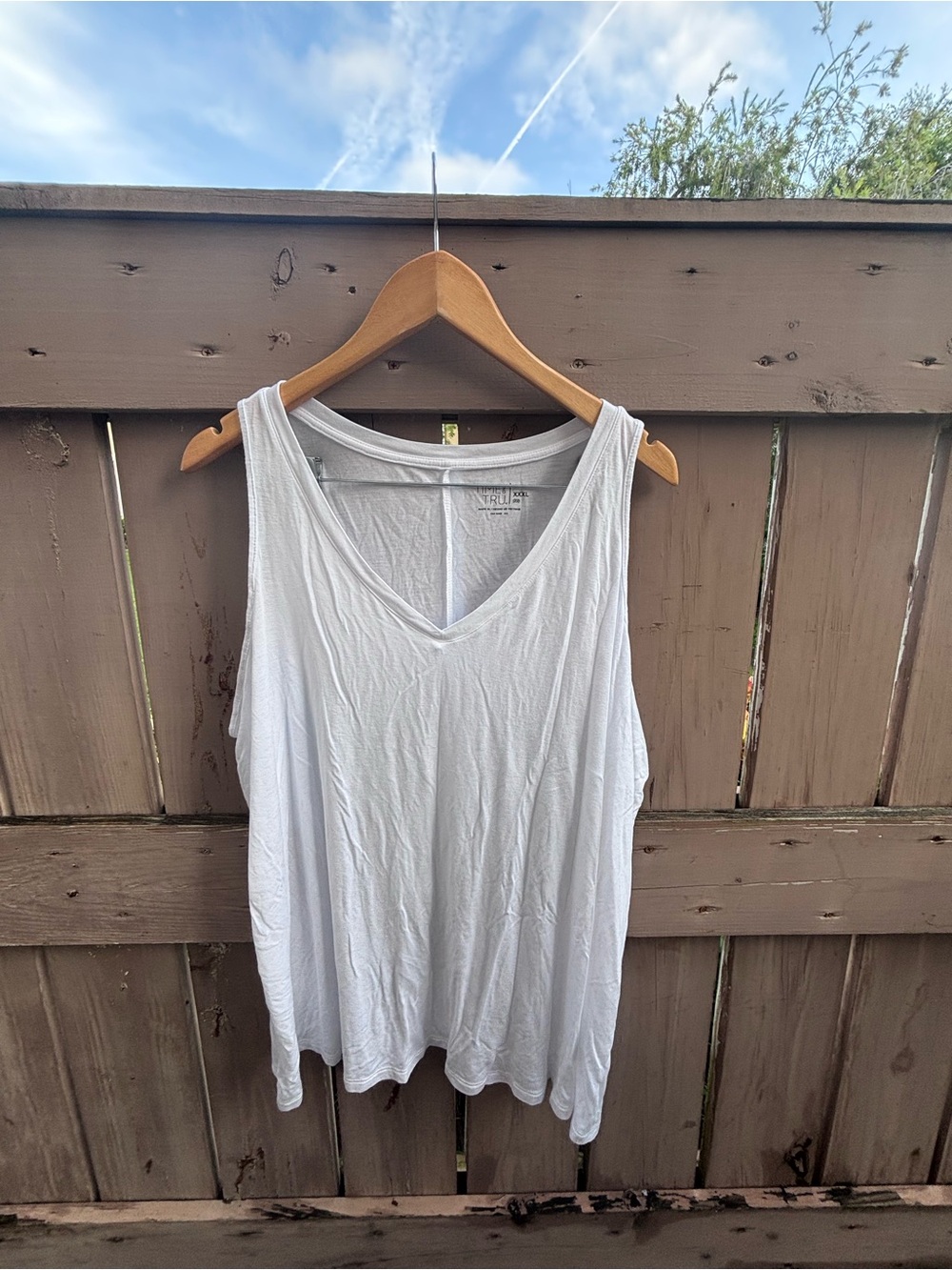 Lightweight White V-Neck Sleeveless Top